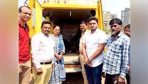 भिवंडीत रस्त्यावरील मुलांसाठी फिरते शाळापथक