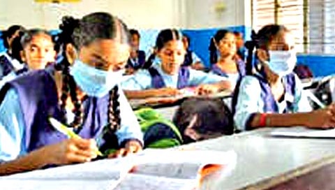 राज्यात मुलींना शिक्षणसक्ती