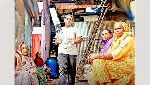 धारावीच्या सिमरनचे पाऊल डब्ल्यूपीएलच्या पीचवर