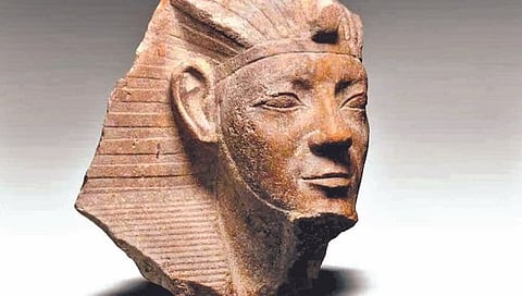 इजिप्तमध्ये सापडला फेरो रामसेसचा पुतळा