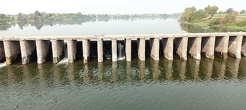 मुरुम परिसरातील पाण्याची चिंता मिटली; बंधार्यात मुबलक पाणीसाठा