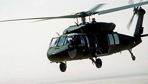 Black Hawk helicopters crash | अमेरिकेच्या आर्मीची दोन हेलिकॉप्टर्स एकमेकांना धडकली, अनेक जणांचा मृत्यू