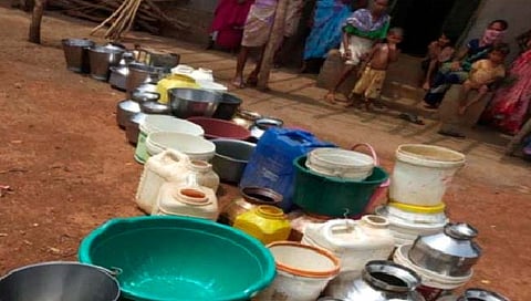 …येथे पाणी भरण्यासाठी केले जाते लग्न!