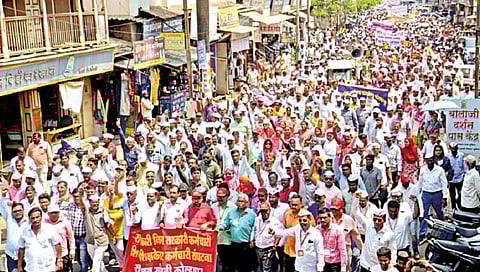 कोल्हापूर : एकजुटीच्या वादळाने उद्ध्वस्त करू, शिक्षक-शिक्षकेतर कर्मचार्यांचा इशारा