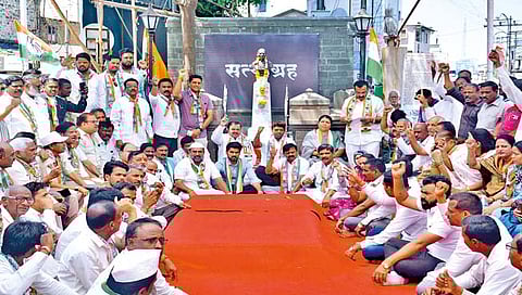 कोल्हापूर : राहुल गांधी यांच्या समर्थनार्थ काँग्रेसचा ‘सत्याग्रह’