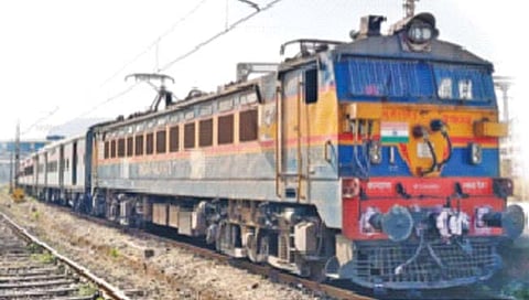 कोल्हापूर, हातकणंगले स्थानकांसाठी 28 कोटींचा निधी