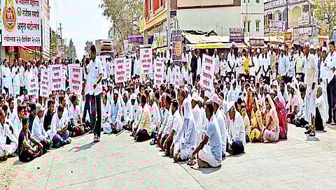 सातारा : पाणी चोरीविरोधात खटाव तालुक्यात कडकडीत बंद