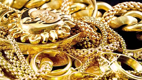 सोने झळाळले @ 61,400