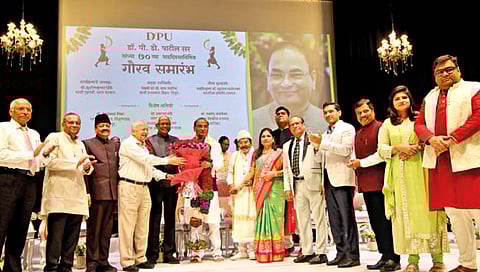 डॉ. पी. डी. पाटील यांच्याकडून विद्यार्थी घडविण्याचे देशकार्य