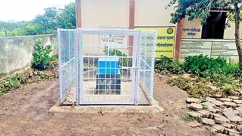 सांगली : पिझोमीटरने भूजल पातळी मोजणी