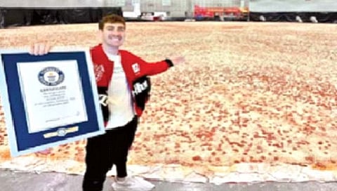 जगातील सर्वात मोठा पिझ्झा!