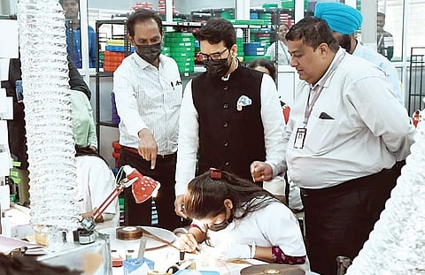 पुणे : ‘वारसा अभियान’मुळे चित्रपटांचे जतन : अनुराग सिंह ठाकूर