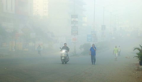 Cold weather : ’तेज’ने बाष्प ओढले; राज्यात थंडीची चाहूल