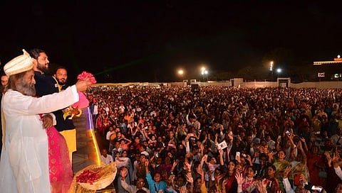 नाशिक : राजाश्रयाने धर्माचा, तर धर्माश्रयाने जीवनाचा उद्धार – श्री श्री रविशंकर