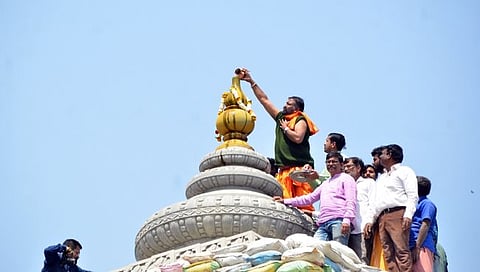 नाशिक : श्री सुंदरनारायण मंदिरावर दिमाखदार कळस