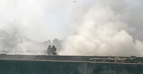 मार्केट यार्डातील किराणा दुकानाला आग