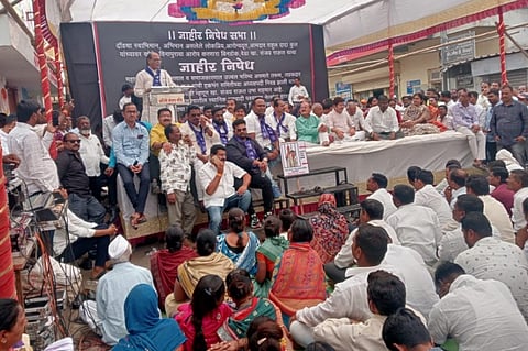 शिवसेना ठाकरे गटाचे खासदार संजय राऊत यांच्या निषेधार्थ घेतलेल्या सभेत बोलताना प्रेमसुख कटारिया