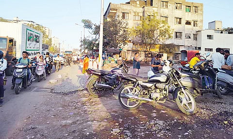 कात्रज-कोंढवा रस्त्याची दुरुस्ती अखेर सुरू; नागरिकांना दिलासा