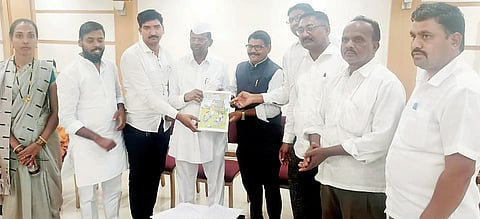 काष्टी : पारधी समाजाच्या मुलांना आता बोलीभाषेतून शिक्षण