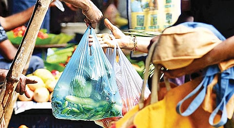 पिंपरी : प्लास्टिक पिशव्यांचा वापर वाढला; कारवाईबाबत पालिका प्रशासनाची ढिलाई