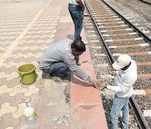 पुणे : ‘पुढारी’चा फोन जाताच बसविल्या फरश्या; यंंत्रणा तातडीने हलली