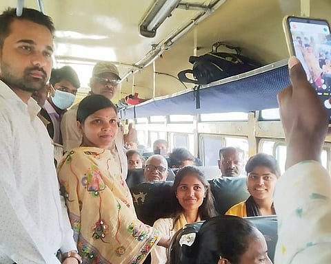 संगमनेर : 7 दिवसांत 36 हजार महिलांचा बसने प्रवास