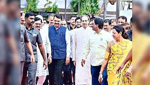 Thackeray-Fadnavis : विधानभवन परिसरात उद्धव ठाकरे-देवेंद्र फडणवीस आले एकत्र, चर्चांना उधाण