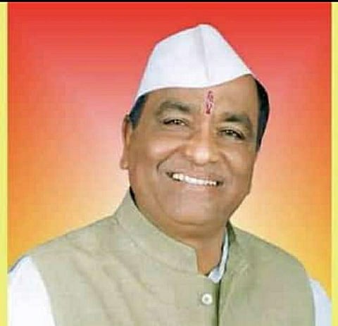 पुणे: शिरूरचे माजी आमदार पोपटराव गावडे छातीत दुखू लागल्याने रुबी हॉलमध्ये दाखल