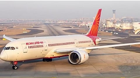 विमानात सिगारेट ओढली…अडीशे रुपये दंडाची मागणी करणार्या आरोपीला जेलची ‘हवा’