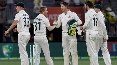 Tim Paine : कसोटी मालिका गमावताच ऑस्ट्रेलियाच्या ‘या’ खेळाडूने घेतली निवृत्ती