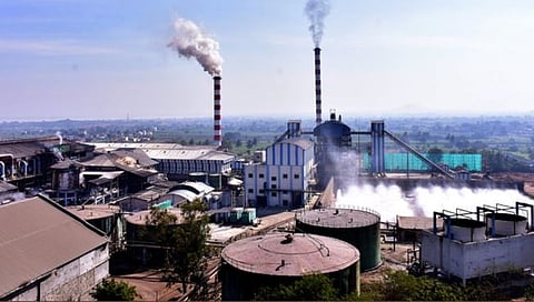 रोहीत पवारांच्या बारामती अँग्रो साखर कारखान्यावर गुन्हा दाखल