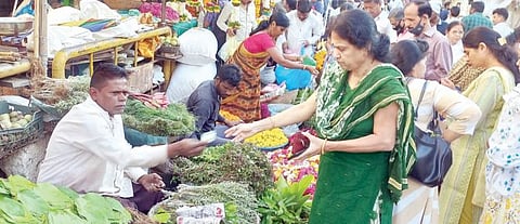 गुढी उभारू आनंदाची अन् चैतन्याची..!