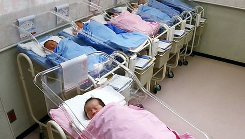 Birth Rate Issues In Japan : जपानचे घटते जन्मदर वाढवतोय जगाचं टेन्शन!