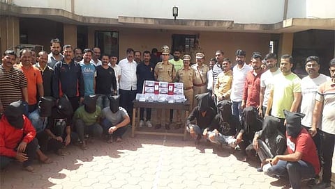 कराड: दरोड्याच्या तयारीतील टोळी जेरबंद; १४ पिस्टलसह १० जणांना अटक