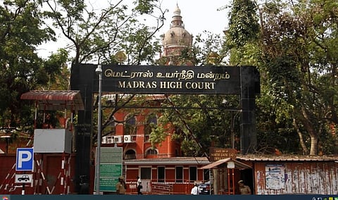 आदिवासी महिलांना हिंदू वारसा कायद्यानुसार वडिलोपार्जित संपत्तीमध्ये समान हक्क : मद्रास उच्च न्यायालय