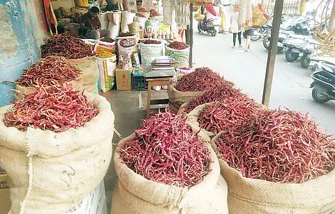 पिंपरी : मसाल्यांच्या पदार्थांसह मिरचीचे दरही भडकले