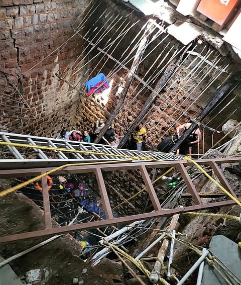 Indore temple stepwell collapse: इंदूरमधील मंदिर दुर्घटना प्रकरणात मंदिर प्रशासनावर गुन्हा दाखल; मृतांची संख्या ३५ वर