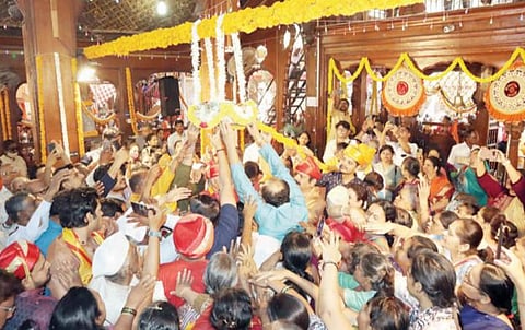 पुत्र जन्मला रघुनंदन…आनंदले त्रिभुवन ! उत्साह राम जन्म सोहळ्याचा