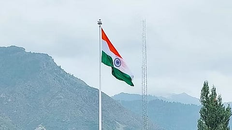 अभिमानास्पद! डोडा येथे भारतीय लष्कराने फडकवला १०० फूट उंच तिरंगा