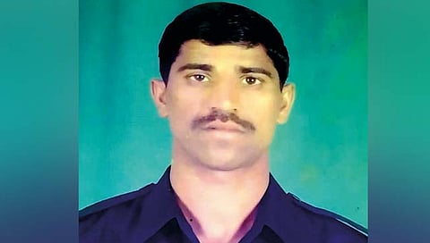 सांगली : वडिलांना अग्नी देऊन गेलेल्या जवानाचा अपघातात मृत्यू