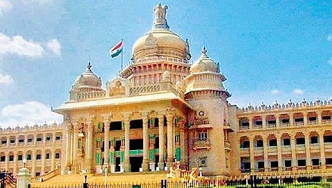 कर्नाटक विधानसभा रणधुमाळी : भाजप, काँग्रेस बंडखोर निजदच्या संपर्कात