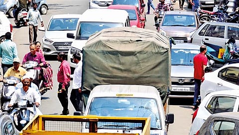 कोल्हापूर : ट्रॅफिक जाममधून मुक्तता कधी; महापालिका, शहर वाहतूक शाखा ढिम्मच