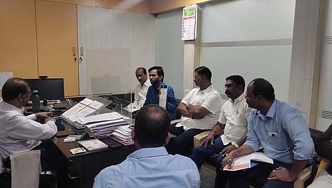 मुंबई : महाराष्ट्र प्रदूषण नियंत्रण कार्यालयावर मनसेची धडक