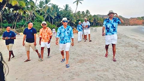 Sachin Tendulkar : भोगवे किनार्यावर ‘क्रिकेटच्या देवाचा’ सुवर्णमहोत्सवी वाढदिवस