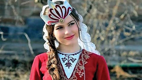 beautiful women : हुंजा खोर्यातील स्त्रिया अधिक सुंदर!