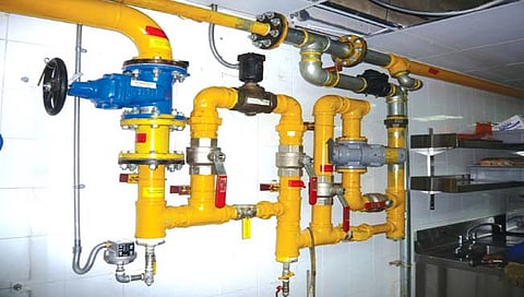 गॅस पाईपलाईनचे काम ढपल्यासाठी अडकले?