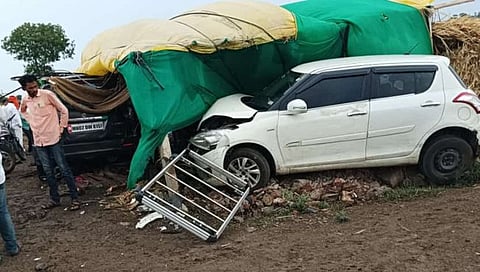 नांदेड : चारचाकी रसवंती गृहात घुसल्याने पाचजण जखमी, हदगाव-तामसा मार्गावरील घटना