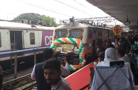 पुणे : भारत गौरव रेल्वेचे मोठ्या दिमाखात उदघाटन