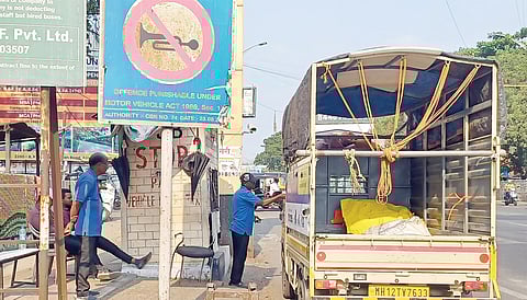 अखेर पुणे कॅन्टोन्मेंट बोर्डात वाहन प्रवेश शुल्क रद्द