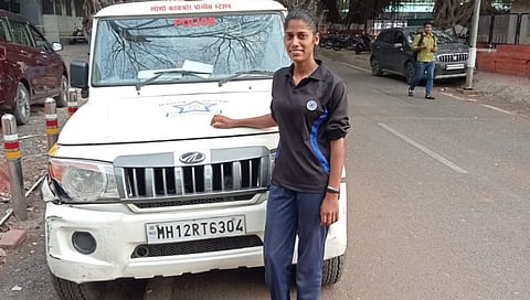 Nashik : धुणीभांडी करणाऱ्या मातेची लेक पुणे पोलिस दलात प्रथम, वडील मृत्यूशी झुंज देत असताना दिला भरतीचा पेपर